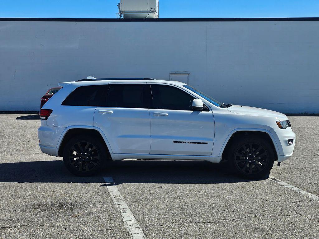 used 2018 Jeep Grand Cherokee car, priced at $14,813