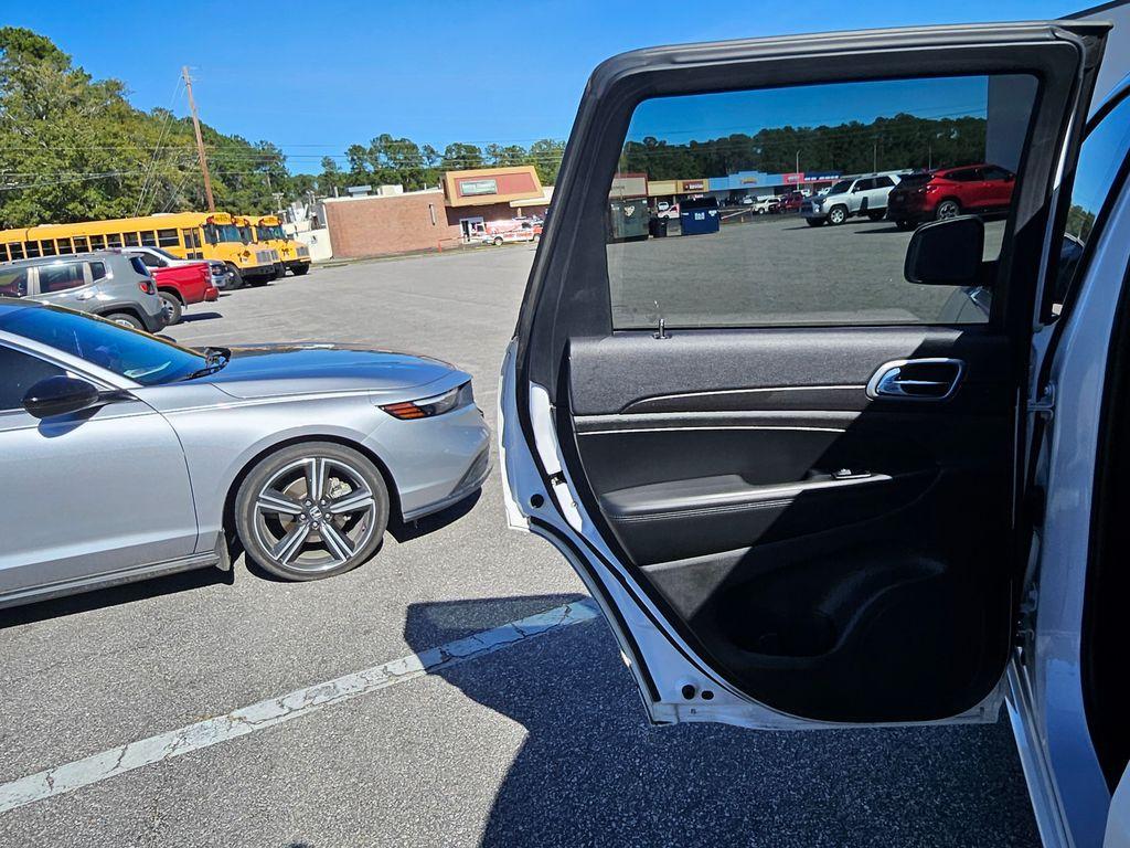 used 2018 Jeep Grand Cherokee car, priced at $14,813