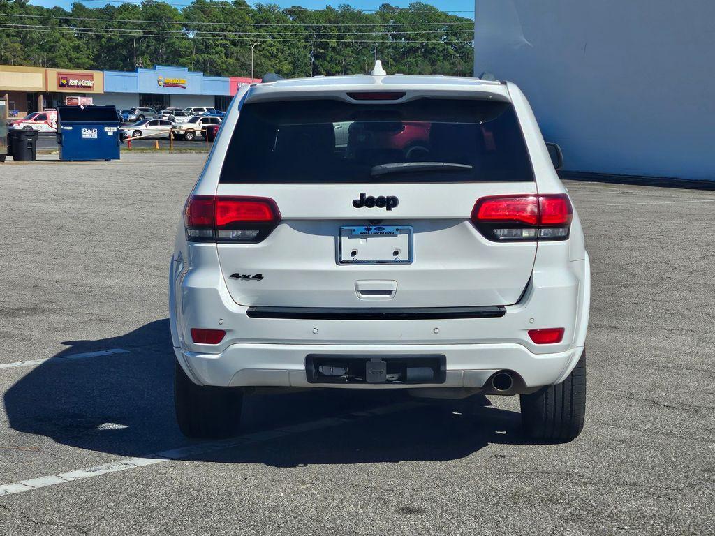 used 2018 Jeep Grand Cherokee car, priced at $14,813