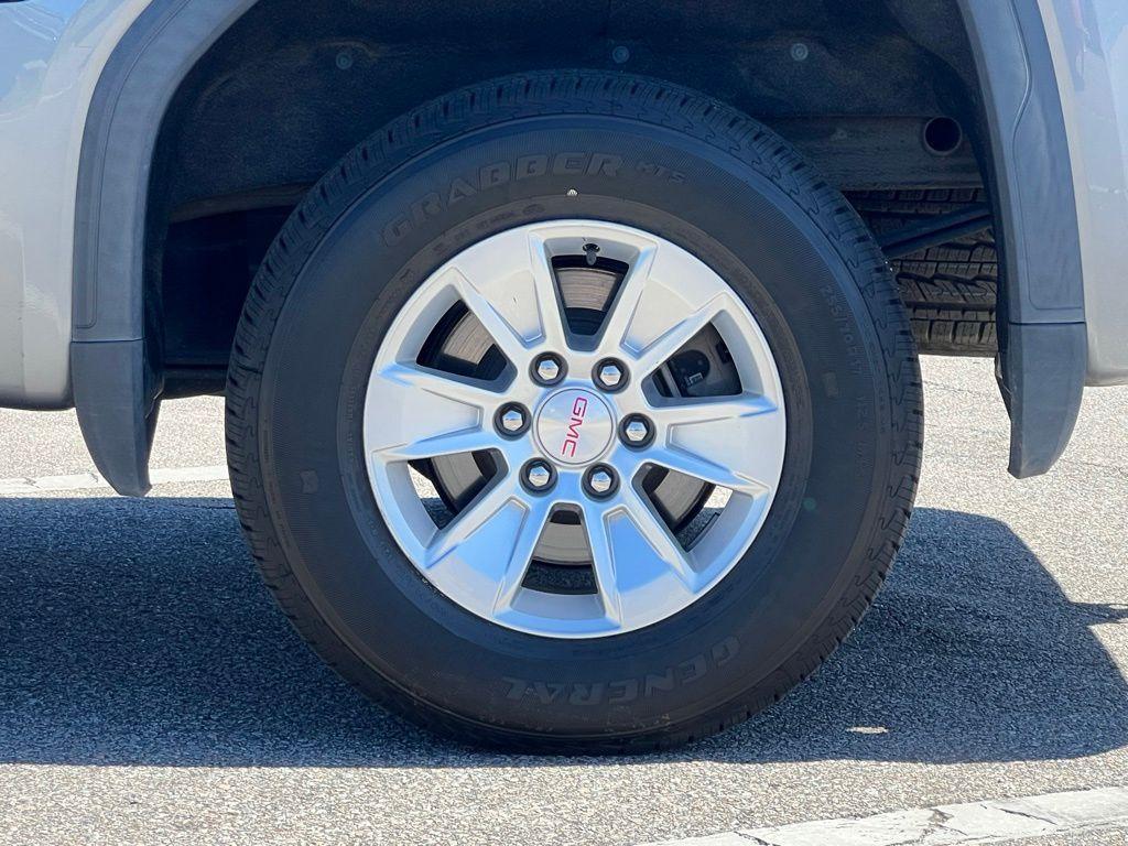 used 2021 GMC Sierra 1500 car, priced at $32,400