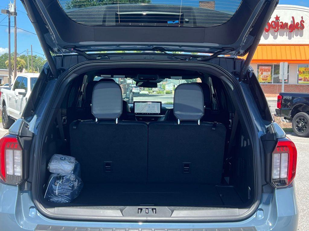 new 2025 Ford Explorer car, priced at $54,891