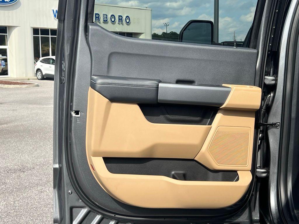 new 2025 Ford F-250 car, priced at $65,668