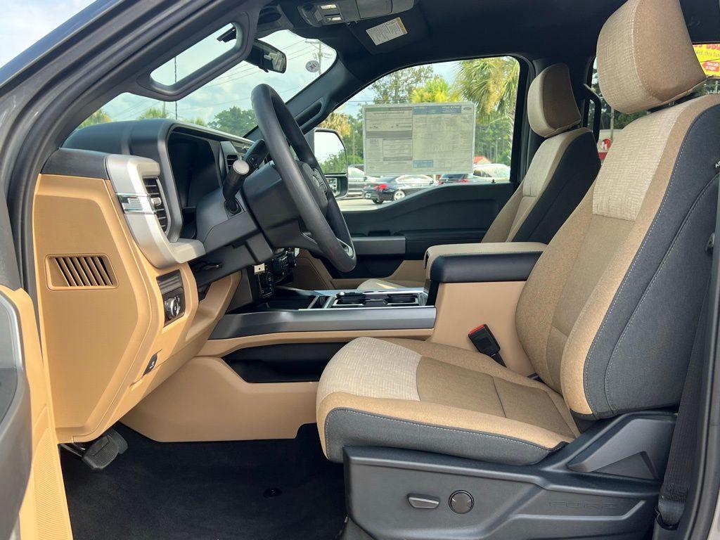 new 2025 Ford F-250 car, priced at $65,668