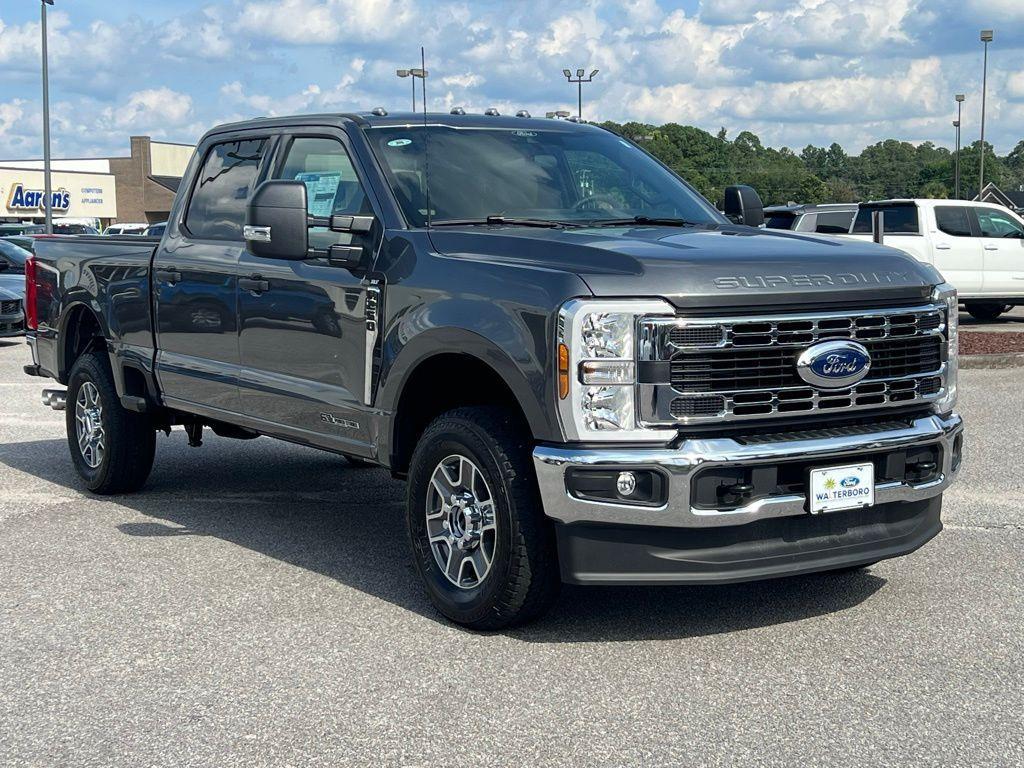 new 2025 Ford F-250 car, priced at $65,668
