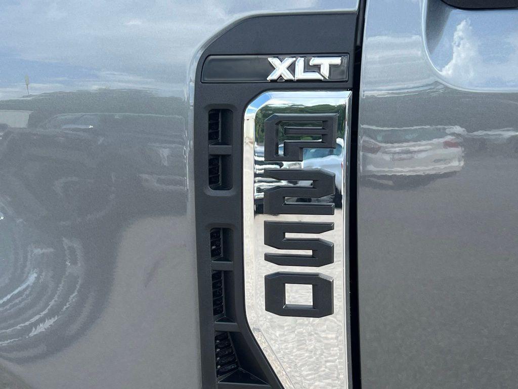 new 2025 Ford F-250 car, priced at $65,668