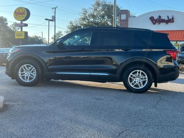 new 2025 Ford Explorer car, priced at $40,290