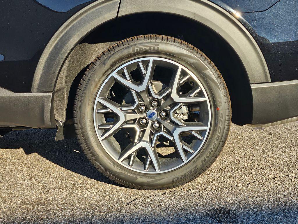 new 2025 Ford Explorer car, priced at $56,995
