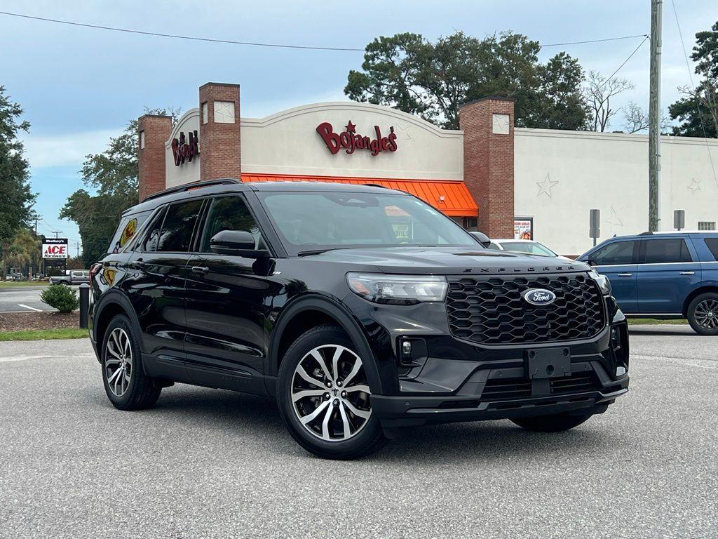 new 2025 Ford Explorer car, priced at $43,020