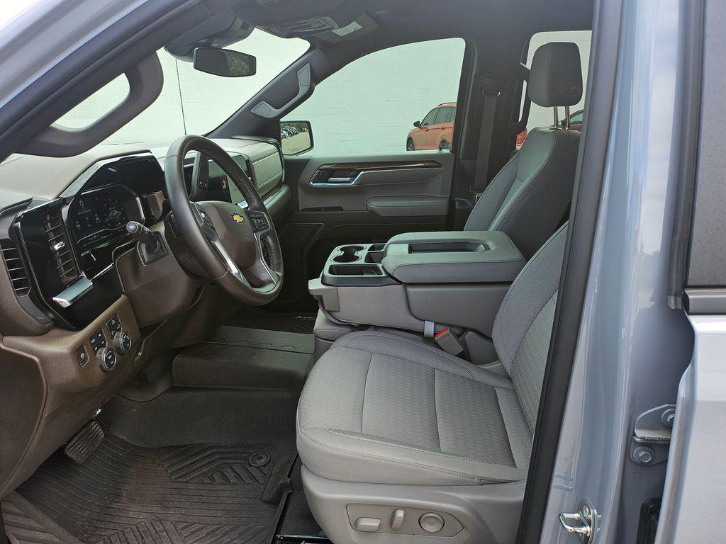 used 2024 Chevrolet Silverado 1500 car, priced at $39,997