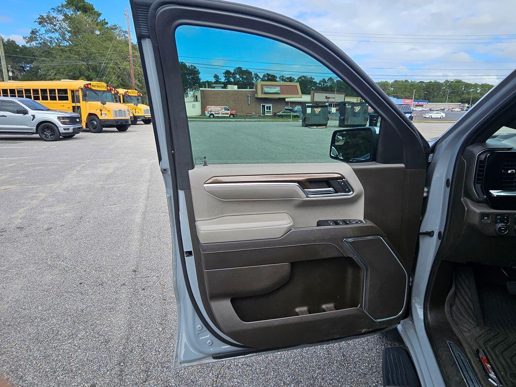 used 2024 Chevrolet Silverado 1500 car, priced at $39,997