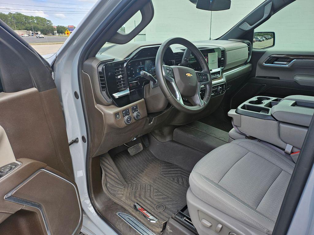 used 2024 Chevrolet Silverado 1500 car, priced at $39,997