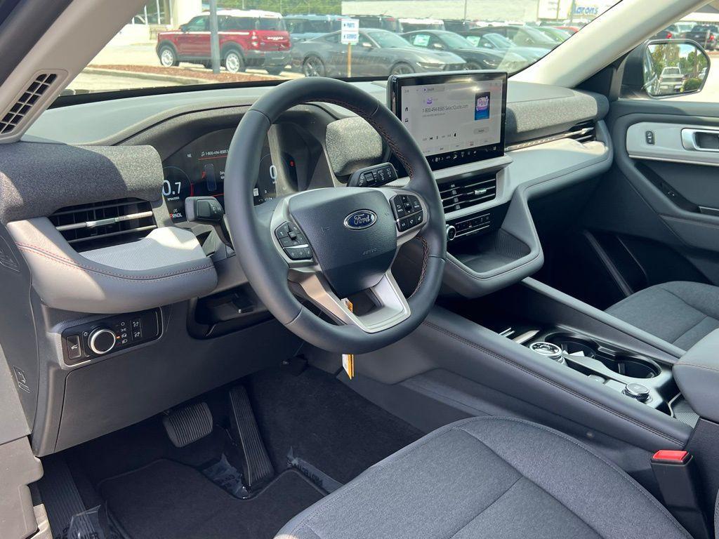 new 2025 Ford Explorer car, priced at $39,551