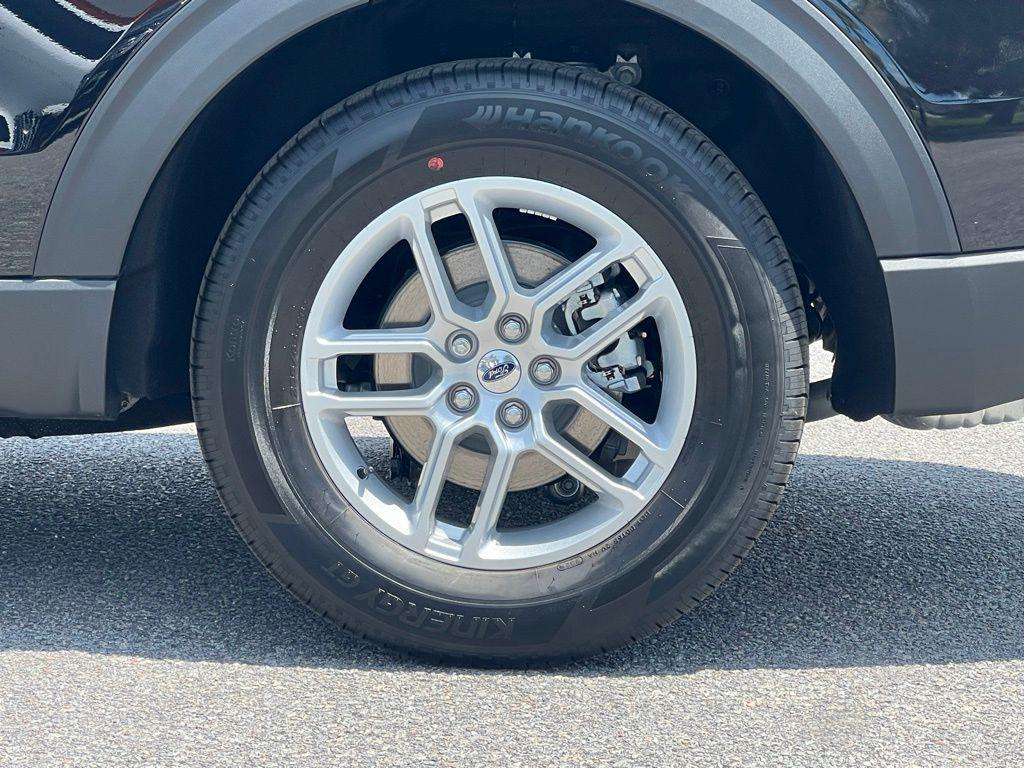 new 2025 Ford Explorer car, priced at $39,551