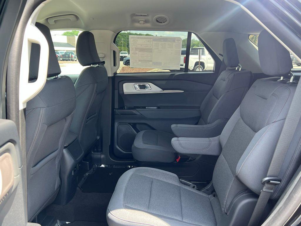 new 2025 Ford Explorer car, priced at $39,551