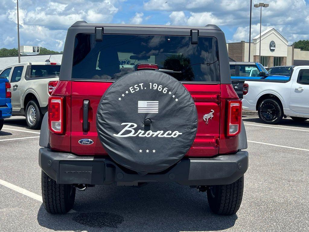 new 2025 Ford Bronco car, priced at $44,638
