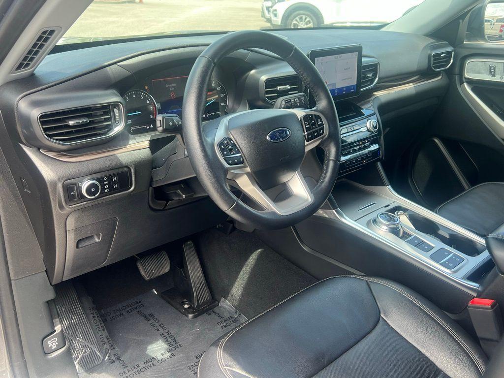 used 2023 Ford Explorer car, priced at $31,000
