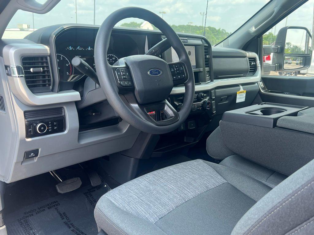 new 2025 Ford F-350 car, priced at $65,845