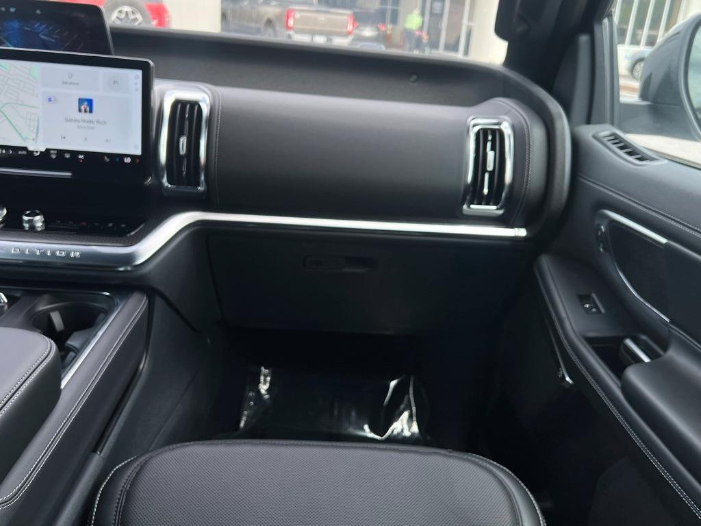 new 2025 Ford Expedition car, priced at $84,500