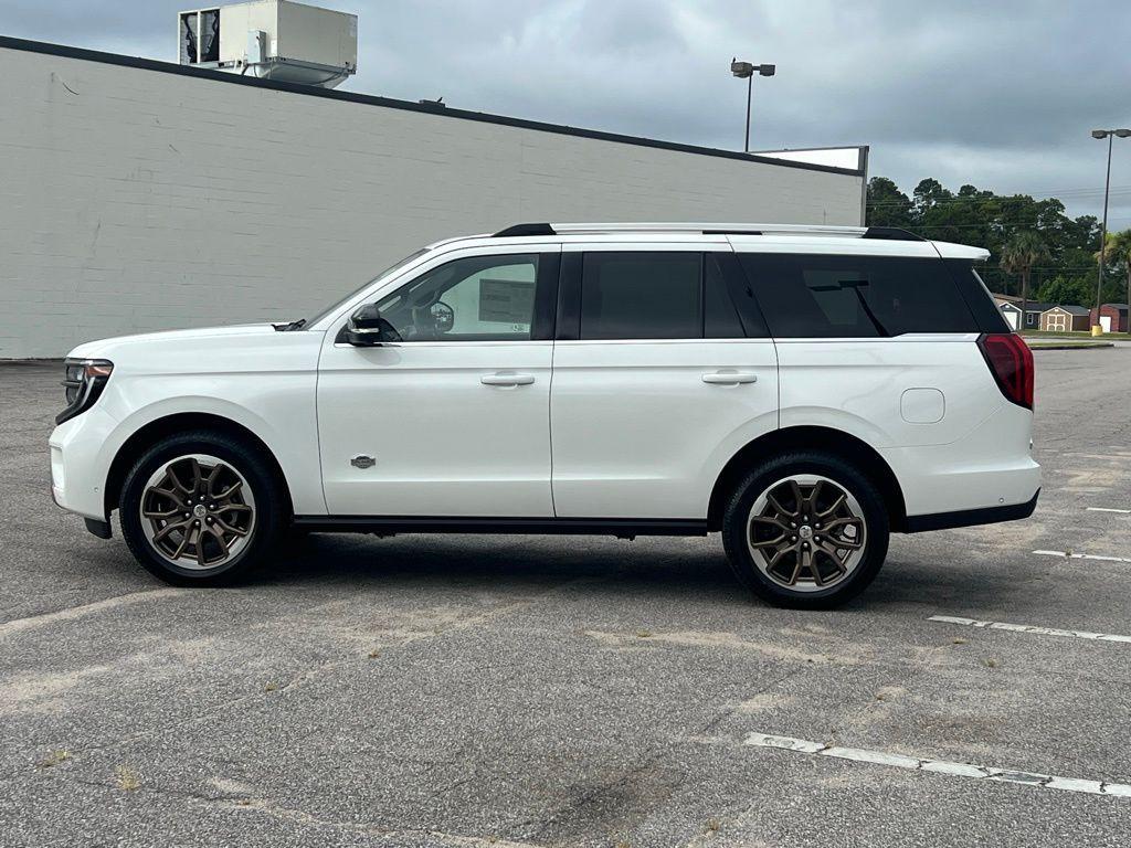 new 2025 Ford Expedition car, priced at $86,845