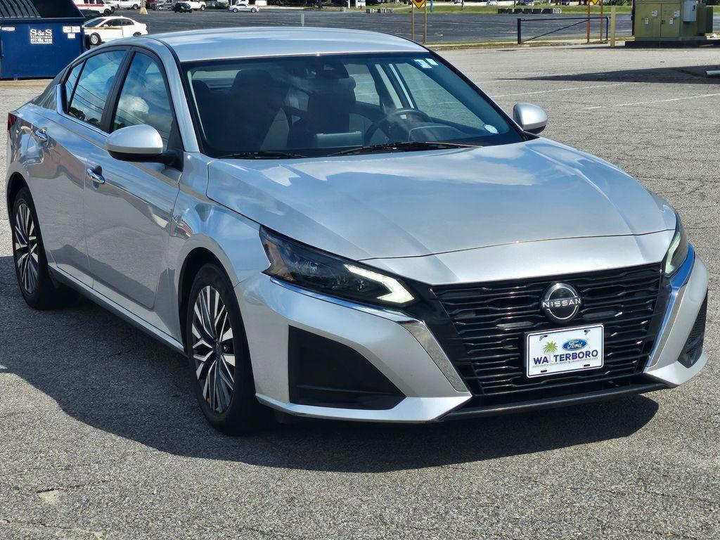 used 2023 Nissan Altima car, priced at $19,194