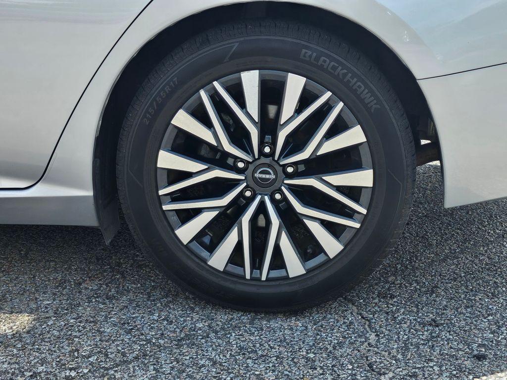 used 2023 Nissan Altima car, priced at $19,194