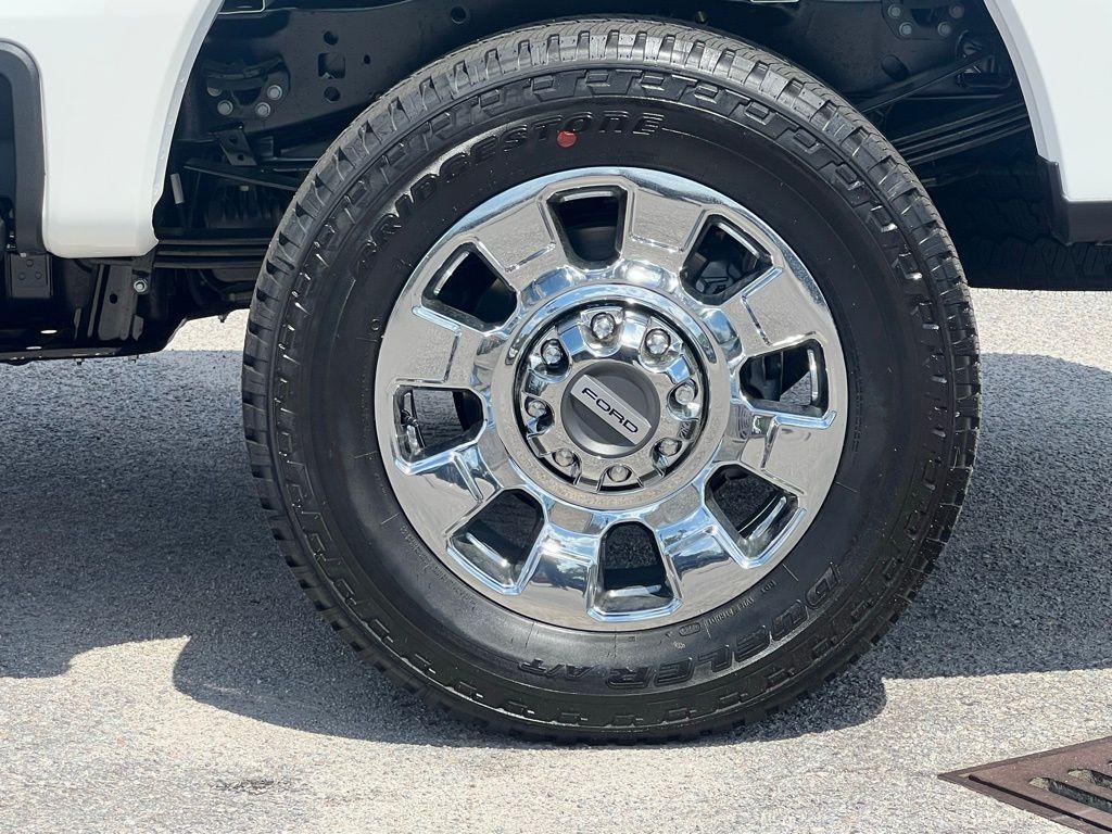 new 2025 Ford F-250 car, priced at $84,302