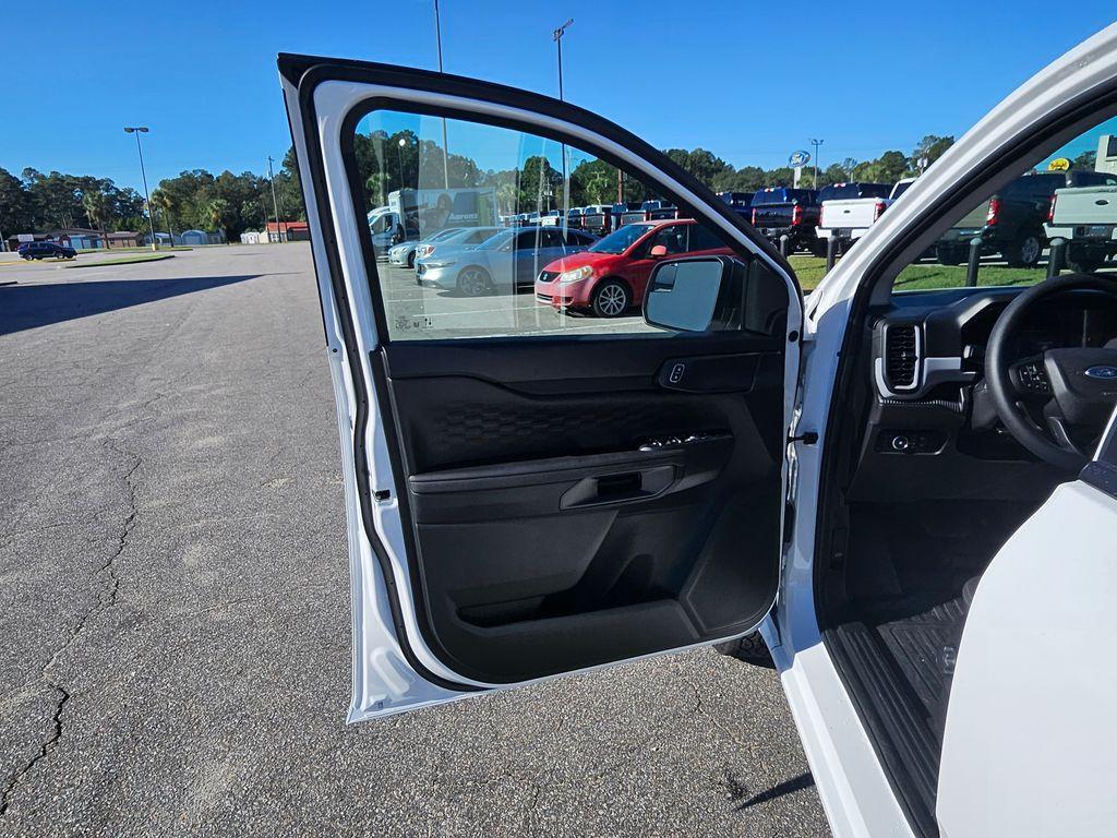 new 2025 Ford Ranger car, priced at $31,701