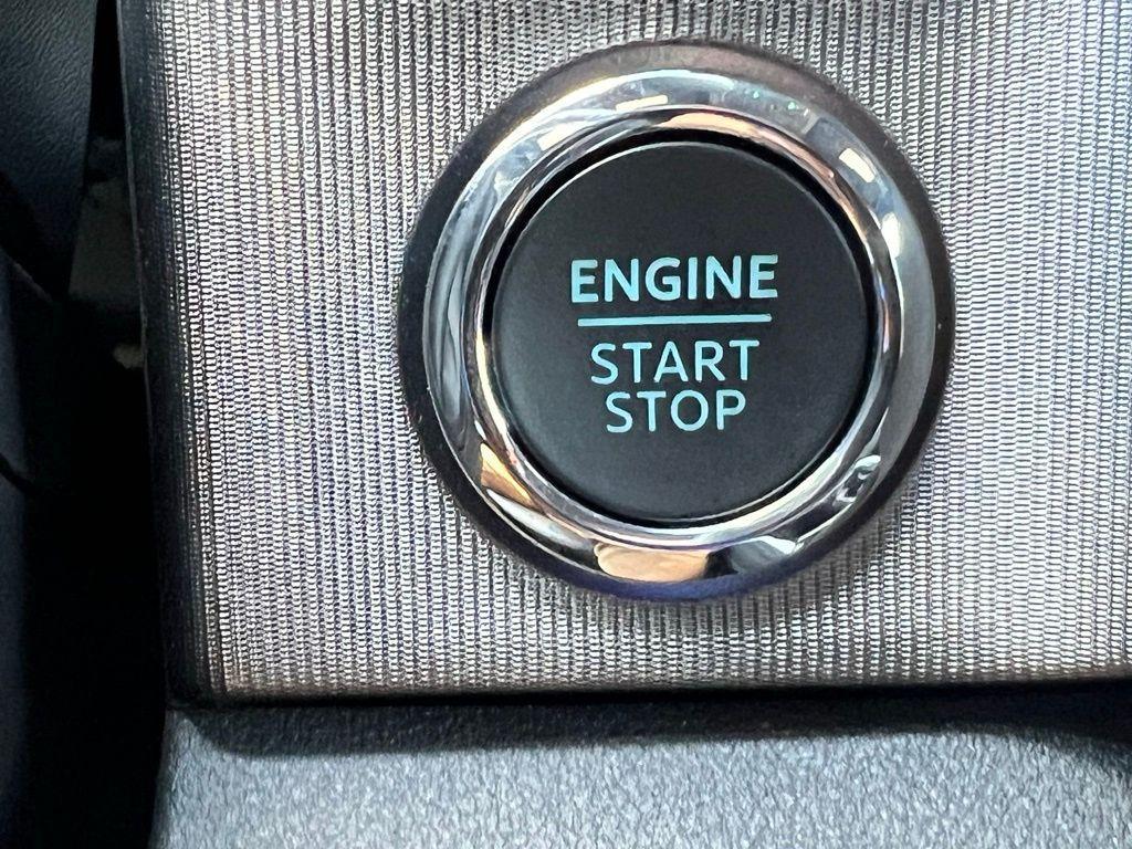 new 2025 Ford F-250 car, priced at $91,289
