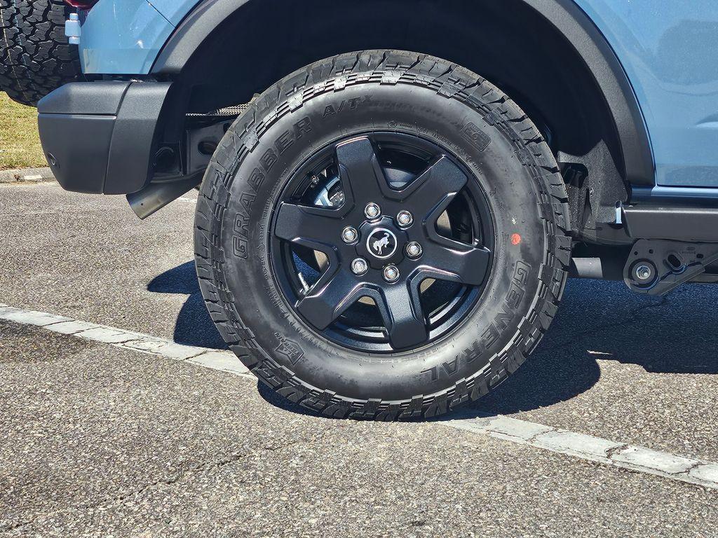 new 2025 Ford Bronco car, priced at $51,568