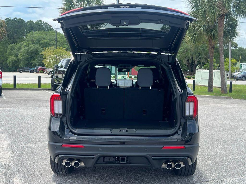 new 2025 Ford Explorer car, priced at $56,589