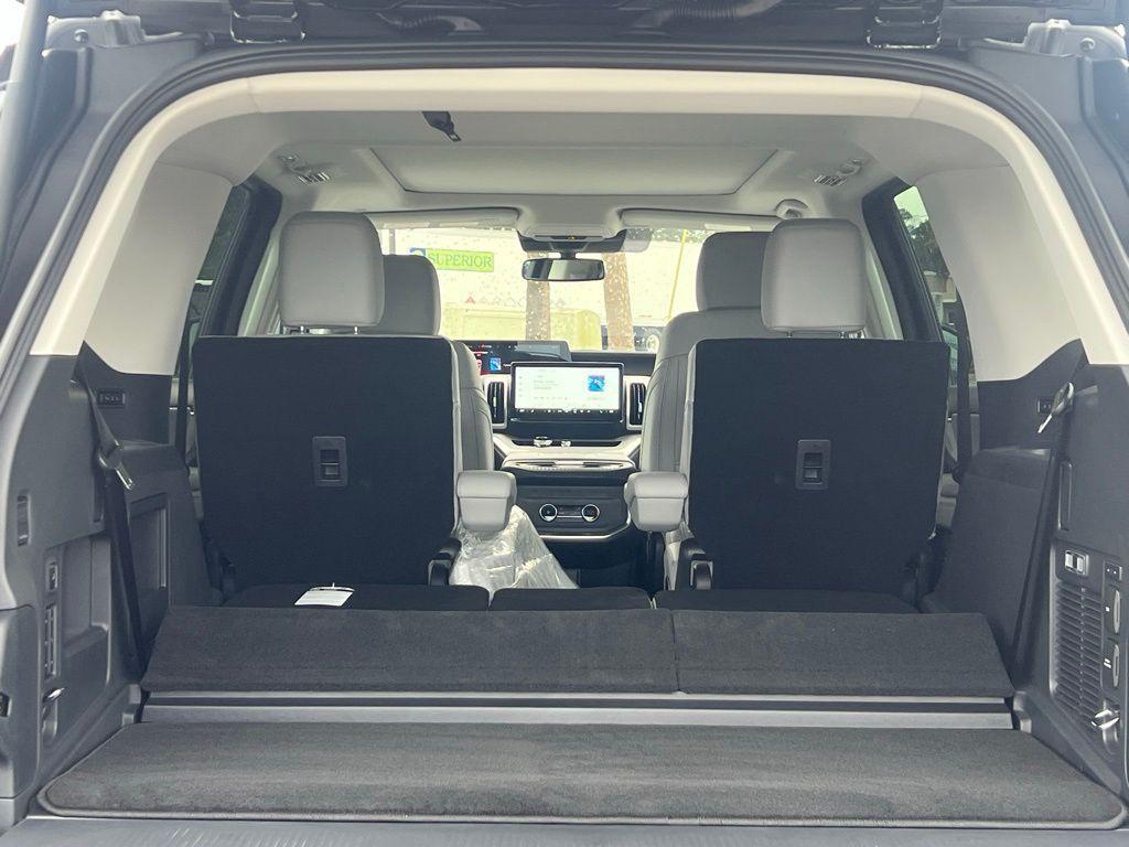 new 2025 Ford Expedition car, priced at $66,538