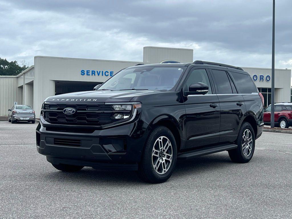 new 2025 Ford Expedition car, priced at $66,538