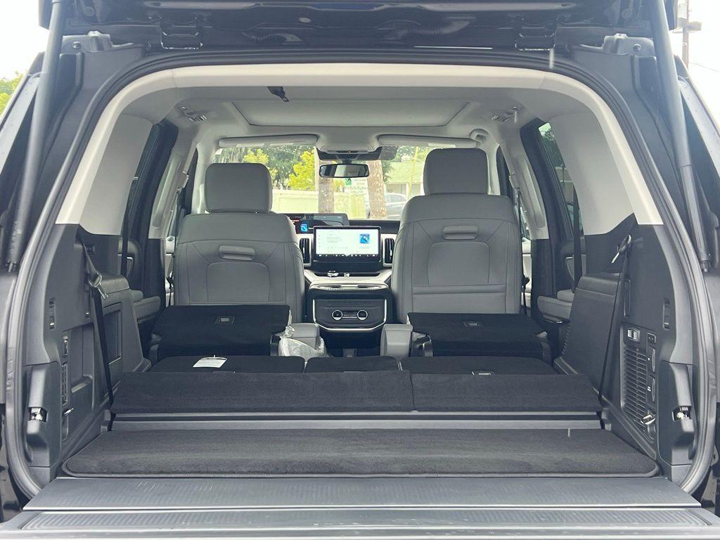 new 2025 Ford Expedition car, priced at $66,538