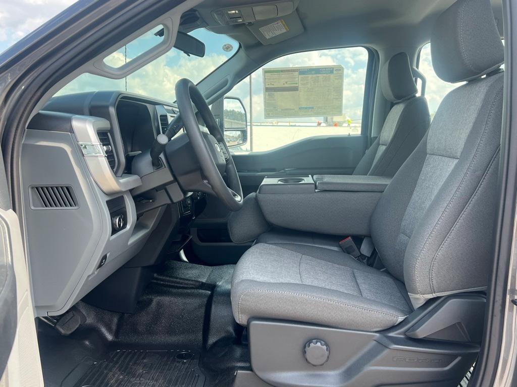 new 2025 Ford F-350 car, priced at $63,642