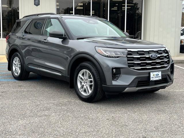 new 2025 Ford Explorer car, priced at $40,790