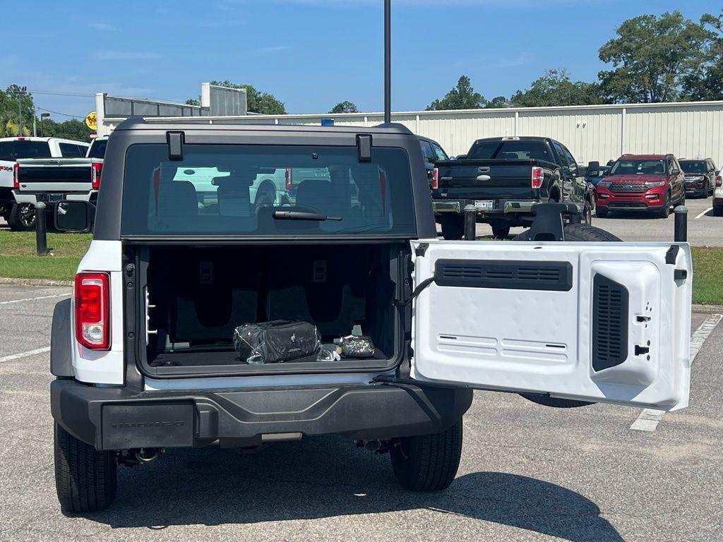 new 2025 Ford Bronco car, priced at $38,493