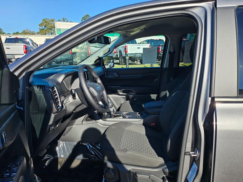 new 2025 Ford Ranger car, priced at $34,940