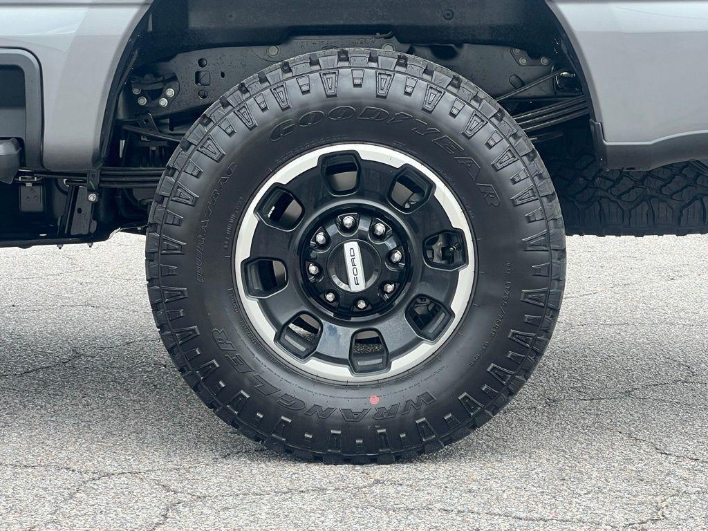 new 2025 Ford F-350 car, priced at $81,900