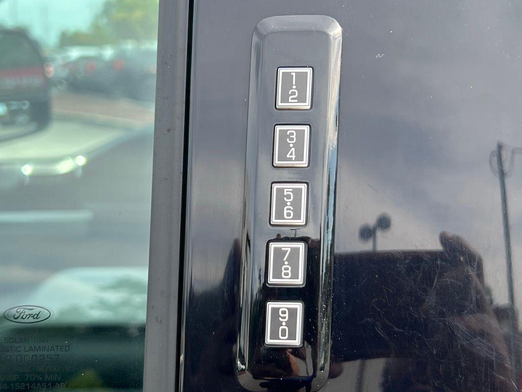 used 2022 Ford F-350 car