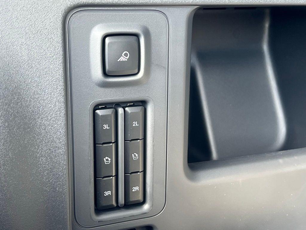 new 2025 Ford Expedition car, priced at $66,345