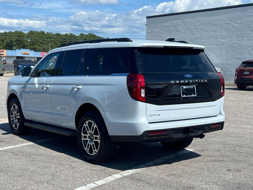 new 2025 Ford Expedition car, priced at $66,345