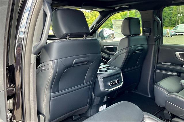 new 2025 Ford Expedition car, priced at $79,995