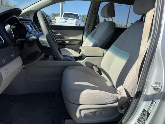 used 2016 Kia Sedona car