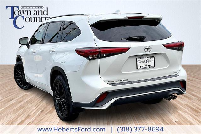 used 2023 Toyota Highlander car, priced at $38,758