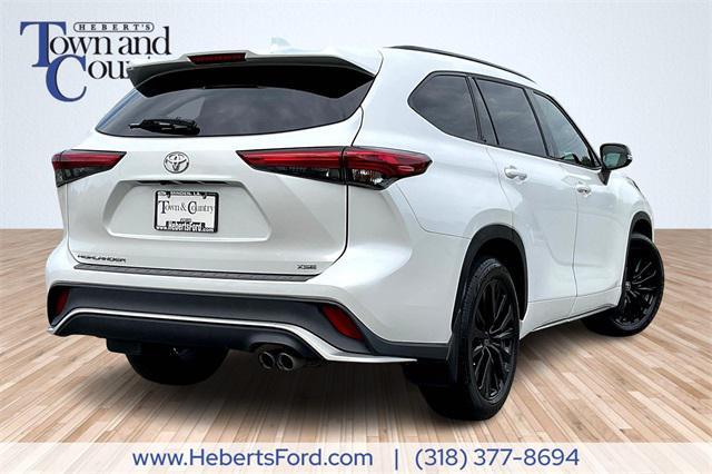 used 2023 Toyota Highlander car, priced at $38,758