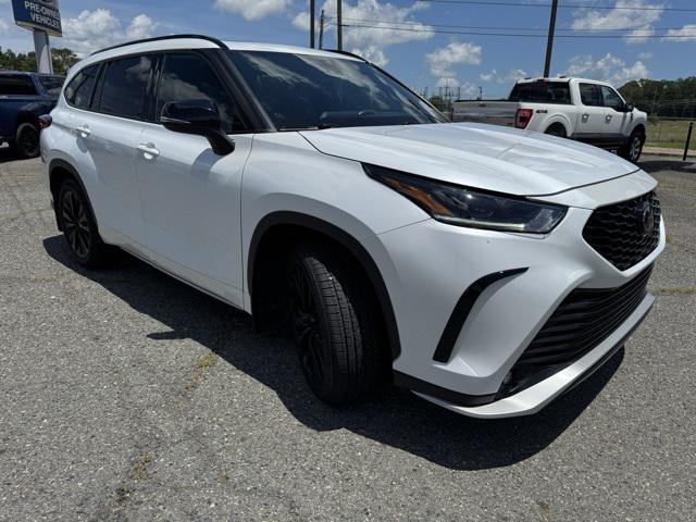 used 2023 Toyota Highlander car, priced at $38,758