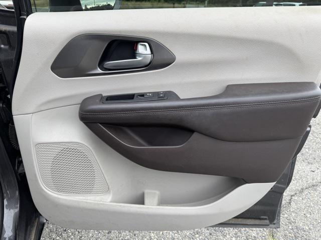 used 2017 Chrysler Pacifica car, priced at $11,847