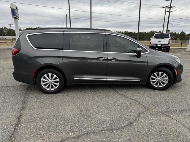 used 2017 Chrysler Pacifica car, priced at $11,847