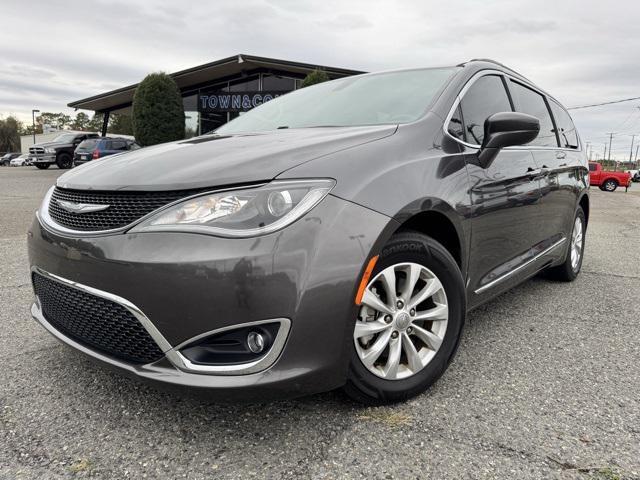 used 2017 Chrysler Pacifica car, priced at $11,847
