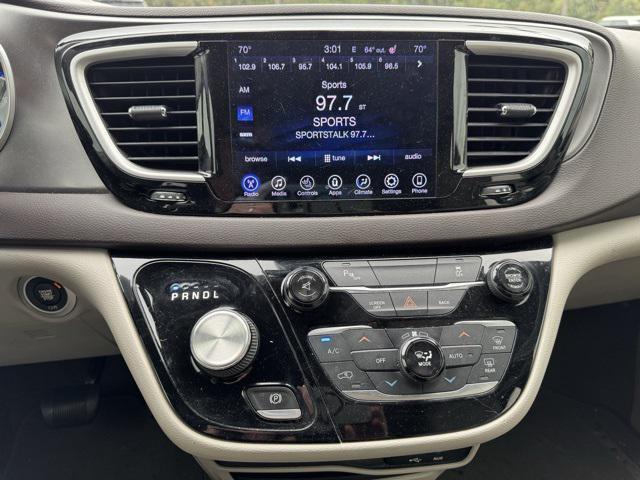 used 2017 Chrysler Pacifica car, priced at $11,847